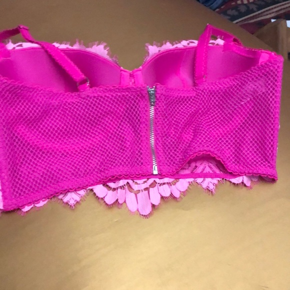 Sold - Picture 4 of 7